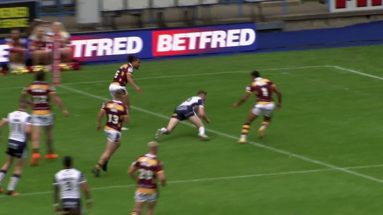 Highlights of the Betfred Super League match between Huddersfield Giants and Warrington Wolves