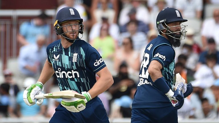 Jos Buttler and Moeen Ali put on 75 for England's fifth wicket