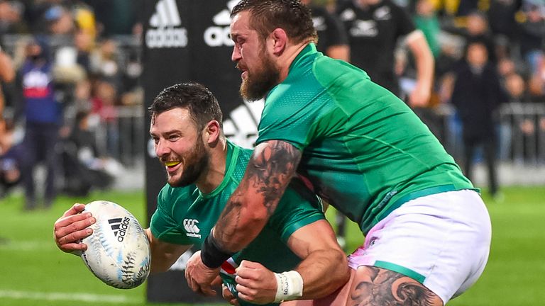 Ireland withstood an enormous second-half comeback from New Zealand to secure victory