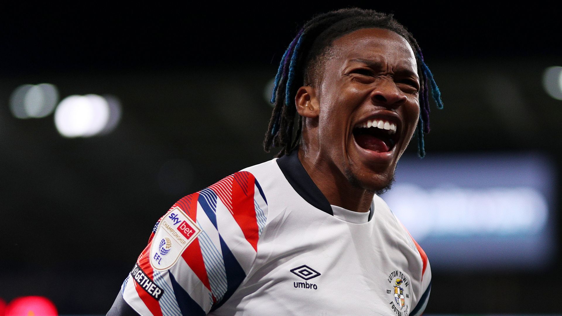 Luton hold on to beat Cardiff