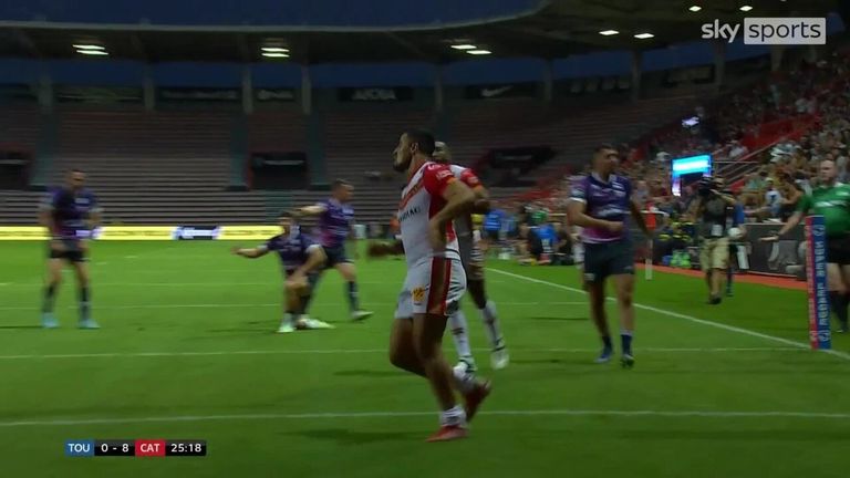It's a first-half hat-trick for Catalans Dragons' Fouad Yaha and it comes off the back of a strong run from Gil Dudson