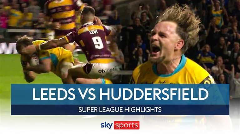 Leeds extend winning run with last-gasp win over Huddersfield