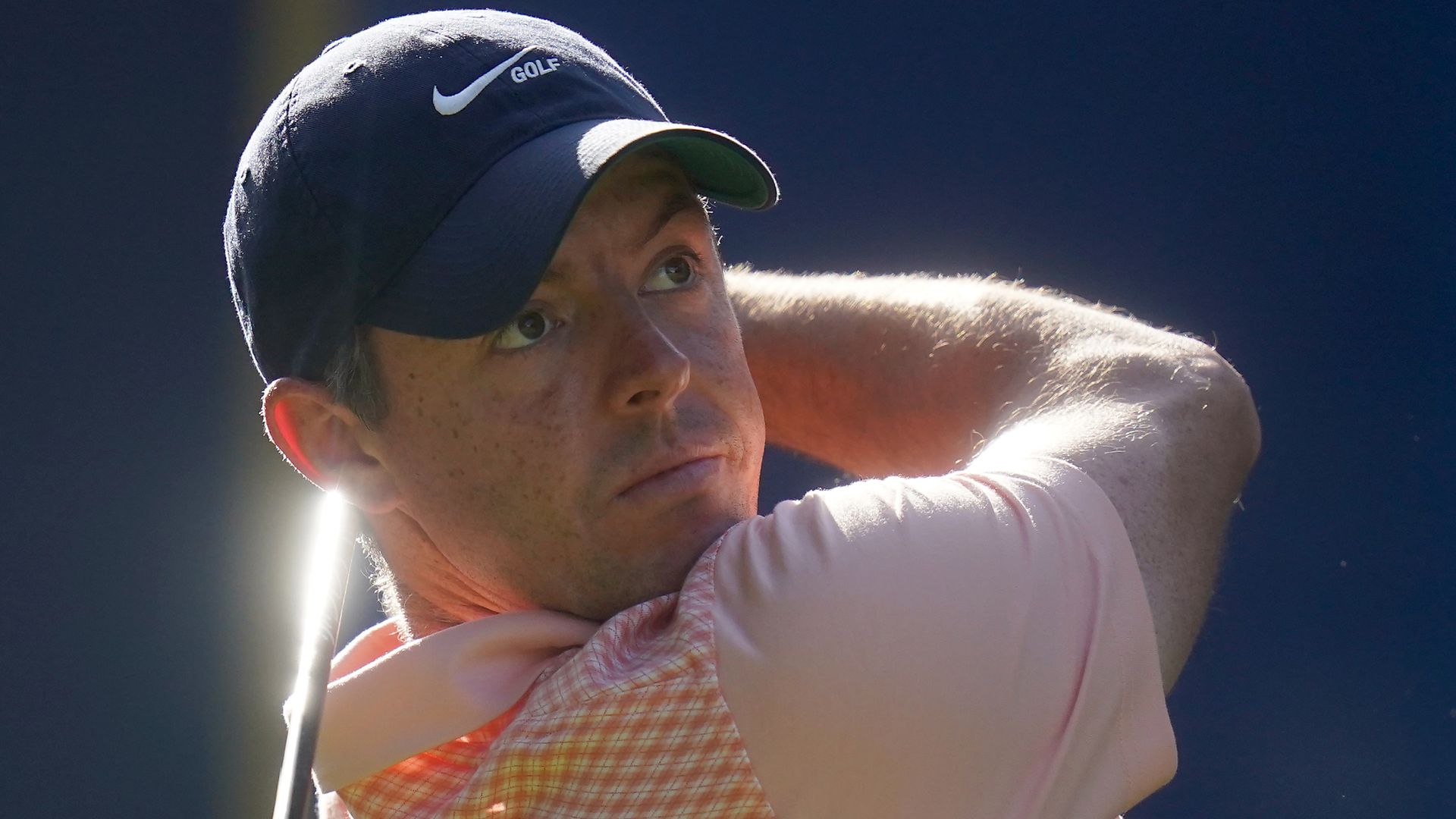 McIlroy one back as golf honours The Queen at Wentworth