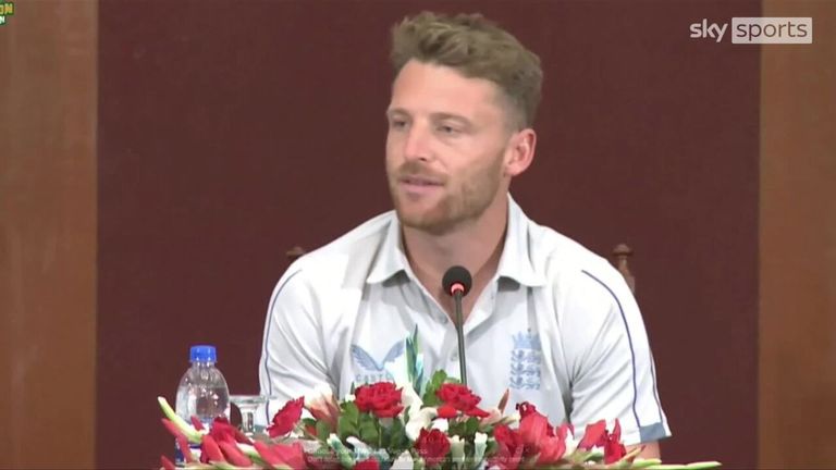 El capitán de Inglaterra, Jos Buttler, dice que el equipo está emocionado de estar en Pakistán para jugar una serie de siete partidos internacionales T20 y usarlo como preparación para la Copa del Mundo a finales de este año.