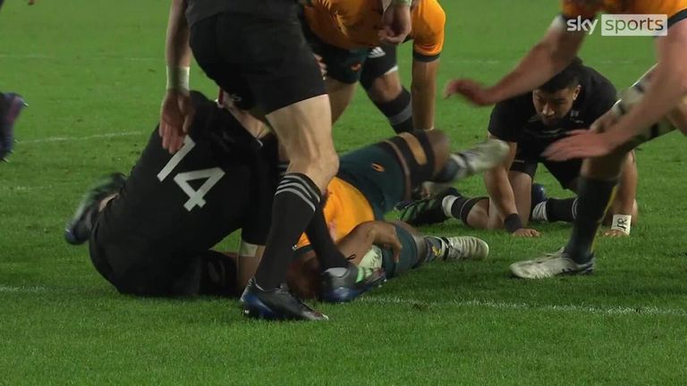 Australia showed good energy to bring about their first try of the game through Folau Fainga'a