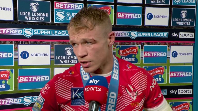 El jugador del partido, Jonny Lomax, estaba muy orgulloso de su equipo de St Helens después de que lograron su cuarta Gran Final consecutiva después de la victoria sobre Leeds Rhinos.