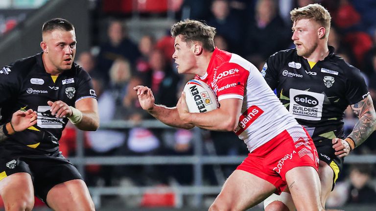 St Helens will take on Salford in the Super League semi finals on Saturday with both vying for a grand final sport.