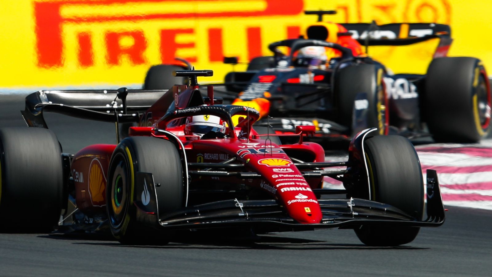 Direktur balapan Laurent Meekes mengatakan Ferrari tidak senang dengan penalti batas biaya yang ‘sangat tidak signifikan’ dari Red Bull