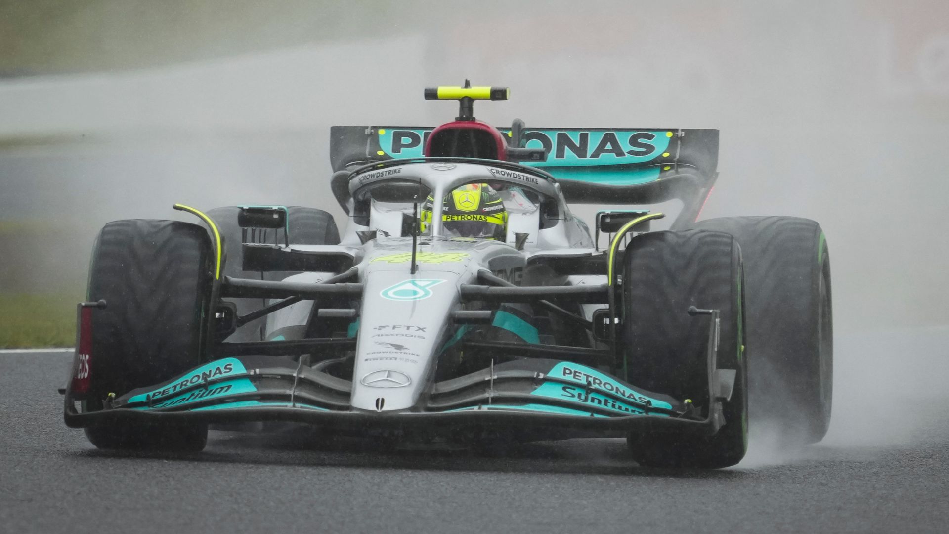 Japanese GP: Merc up the ante, Verstappen third in wet P2 LIVE!