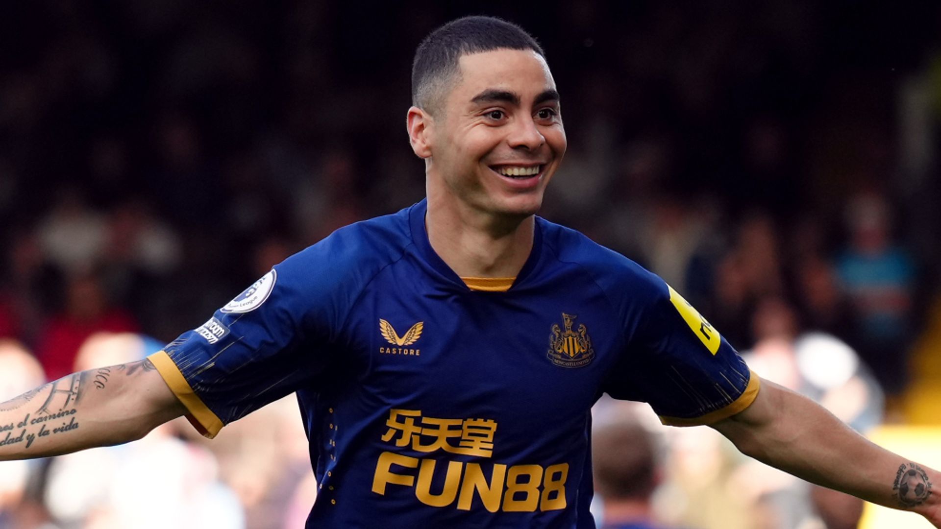 Almiron at the double as Newcastle power past 10-man Fulham
