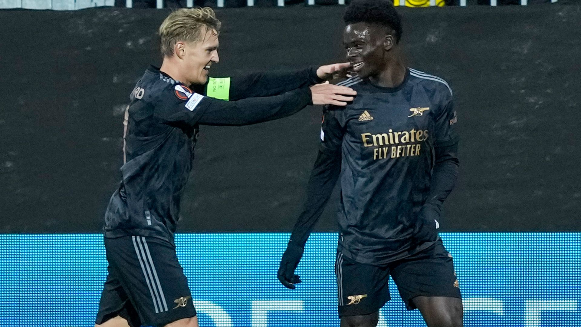 Scrappy Saka goal earns Arsenal win | 'It came off my lips!'