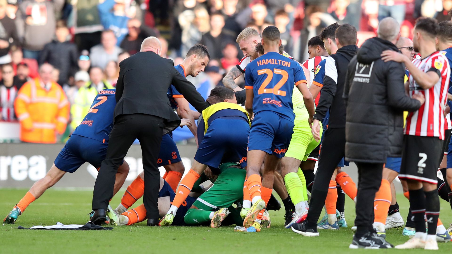 EFL goals, round-up: Late mayhem in Sheff Utd draw; Burnley go top