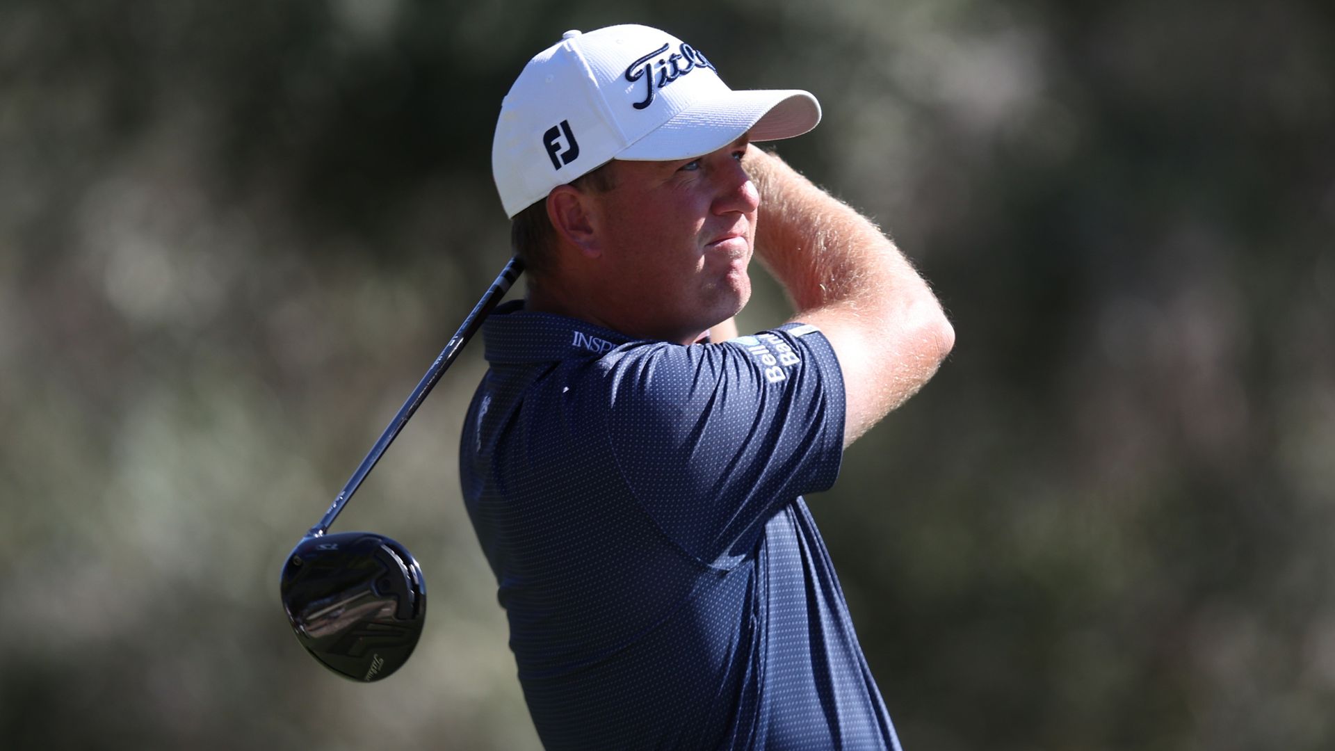 Two eagles propel Hoge into lead at Shriners Children's Open