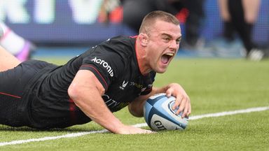 Back-row Ben Earl was among the try scorers as Saracens posted a big win over defending champions Leicester Tigers 