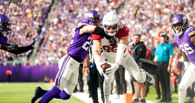 Vikings hang on for 5th straight win, top Cardinals 34-26