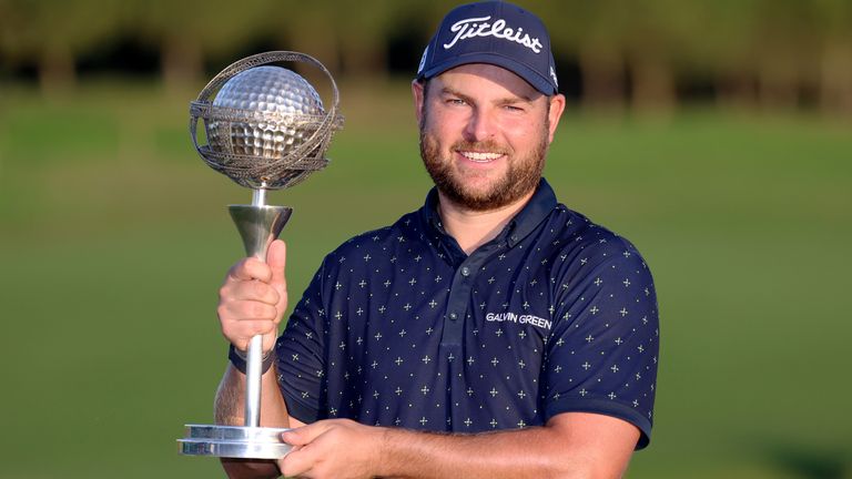 Jordan Smith stormed to a wire-to-wire victory at the Portugal Masters for his first victory since 2017