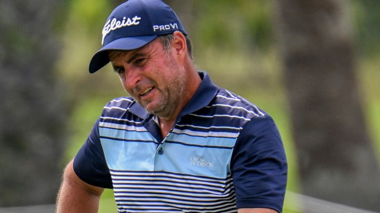 Richard Bland carded a seven-under 65 to share the early lead in Bangkok