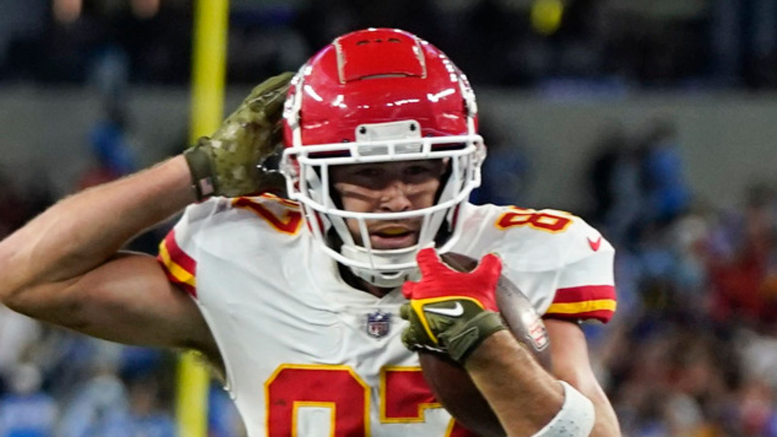NFL Week 11 Stats Travis Kelce sets tight end receiving record and New