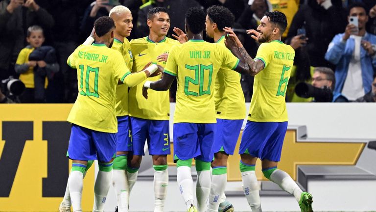 Land mit den meisten WM-Teilnahmen: Brasilien (21 Weltmeisterschaften/alle Turniere)