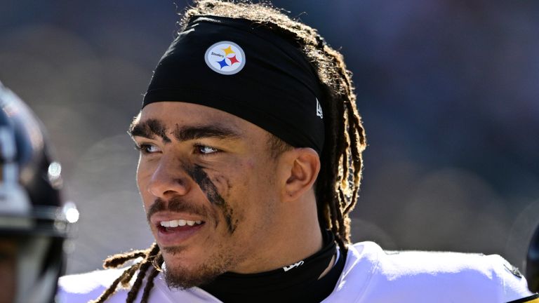 Chase Claypool fue cambiado de los Pittsburgh Steelers a los Chicago Bears antes de la fecha límite del martes.