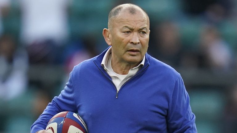 A Eddie Jones le han dicho que el rendimiento de Inglaterra este otoño ha estado por debajo de las expectativas.