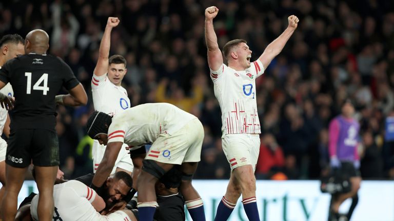 England players celebrate one of Will Stuart's tries as he returns to New Zealand