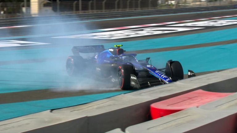 L'espoir de Williams, Logan Sargeant, tourne pendant la P1 du GP d'Abu Dhabi, mais heureusement, il évite de s'écraser contre les barrières