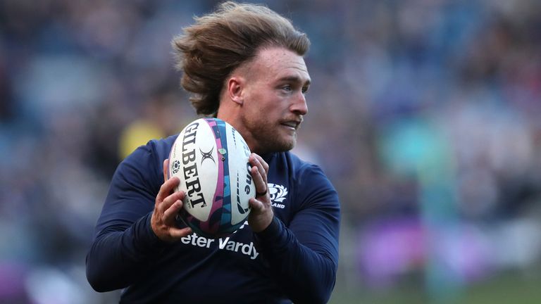 Der zurücktretende Stuart Hogg ist einer von vier schottischen Spielern, die das Land bei einer dritten Weltmeisterschaft vertreten könnten