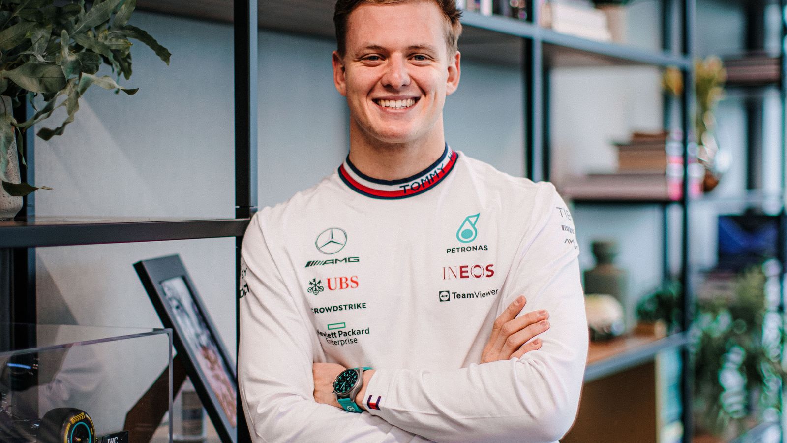 Mick Schumacher si unisce alla Mercedes come pilota di riserva per la stagione 2023 di Formula 1 dopo aver perso il posto alla Haas