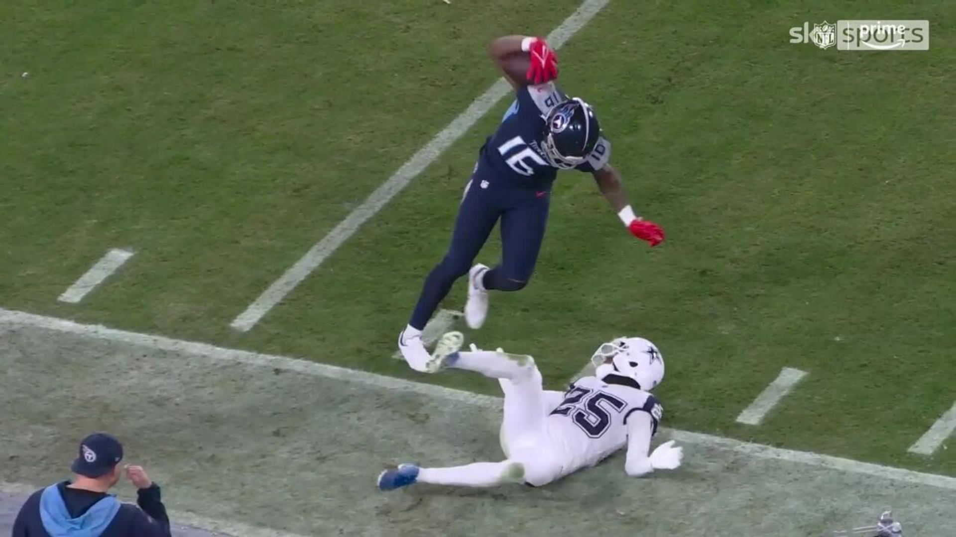 Can't-Miss Play: Burks shows off INSANE tightrope skills!