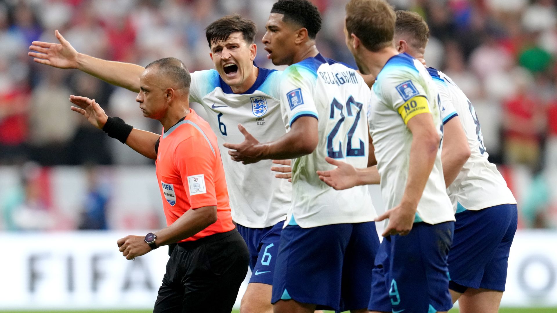 Neville: Referee was a joke, rank bad | Bellingham: Ref wasn't at the level