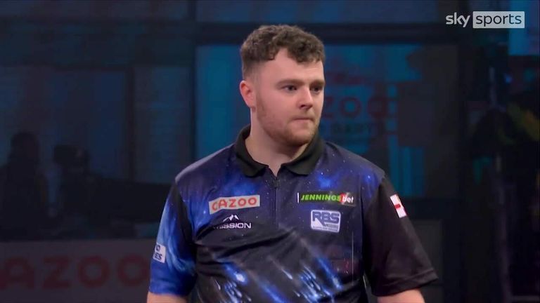Rock made a fast start to his match against Aspinall, taking the first set with a 141 checkout