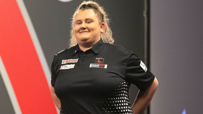 Beau Greaves será la favorita para recoger más premios en metálico en la Serie Femenina del PDC de este fin de semana en Milton Keynes