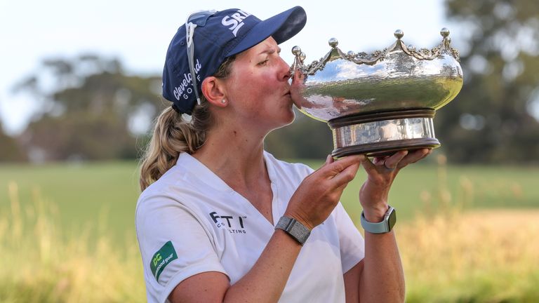 Highlights from the final round of the Australian Open in Melbourne where Adrian Meronk overhauls Adam Scott to win and Ashleigh Buhai wins the women's event after Grace Kim double bogeys the last hole