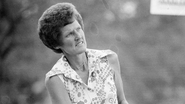 Cathy Whitworth meninggal dunia di usia 83 tahun