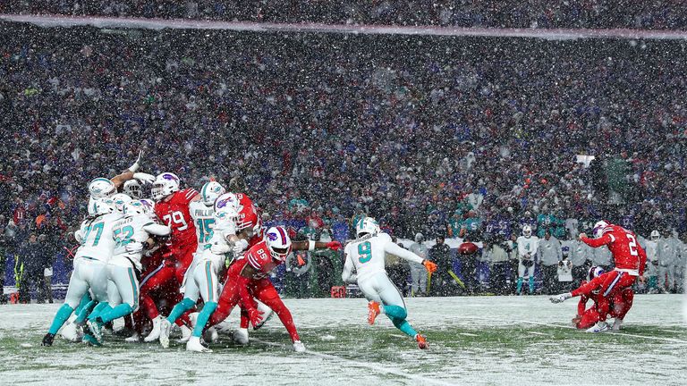 Bass held his nerve to settle the game in favour of Buffalo as snow swirled around Orchard Park
