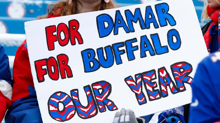 Fans shows support for Buffalo Bills safety Damar Hamlin 
