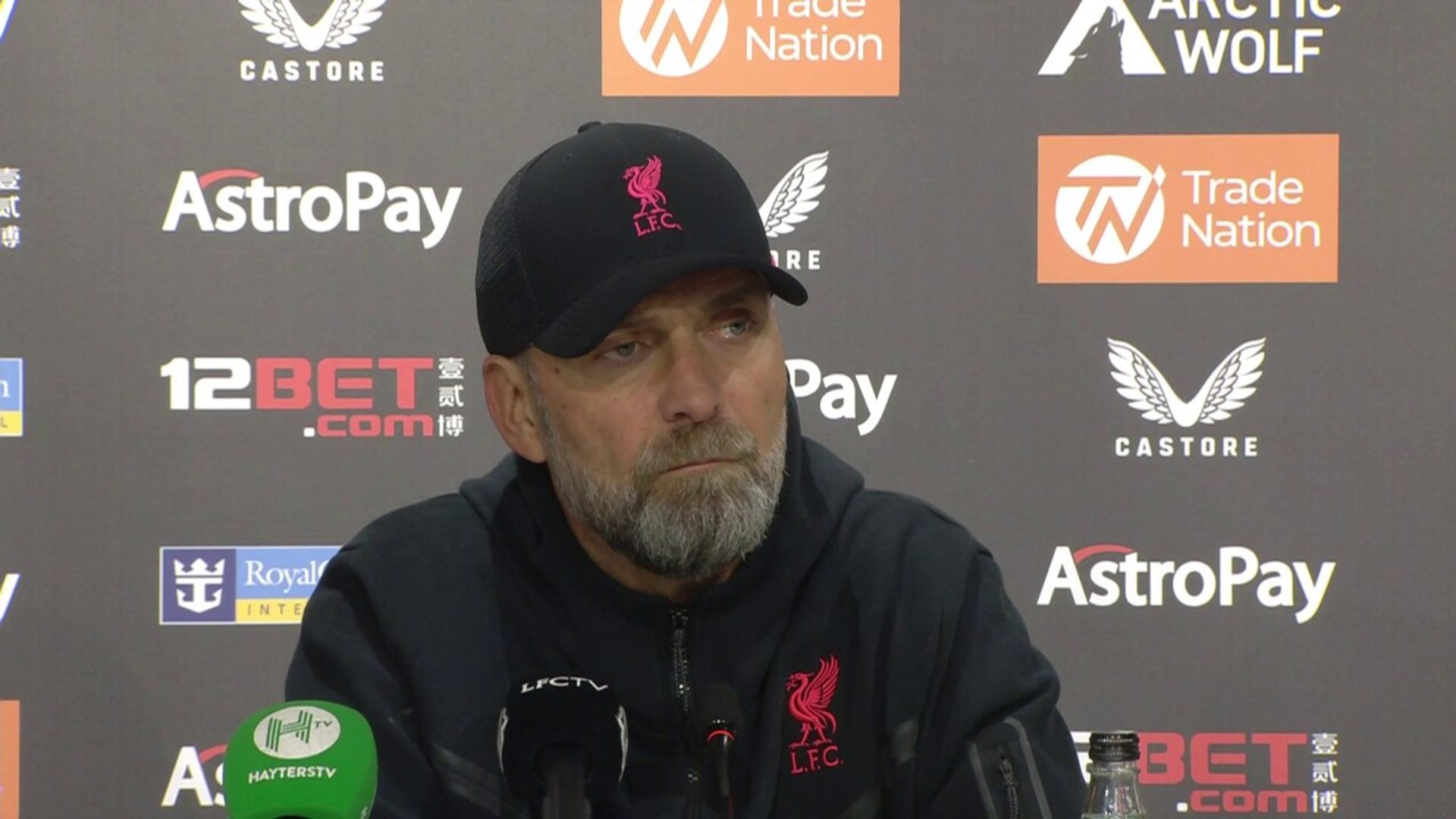 Klopp refuses to answer reporter's question | 'You know why'
