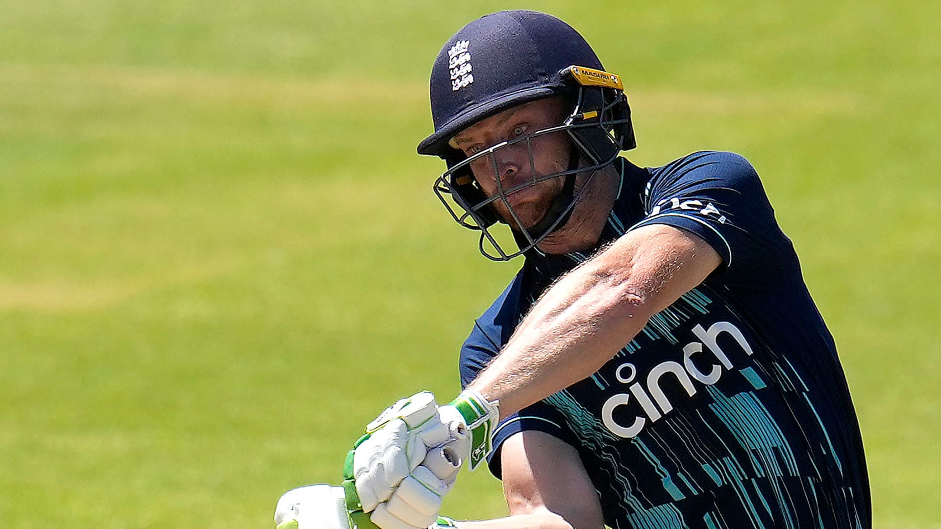 Buttler fifty rallies England from 14-3 against South Africa LIVE!