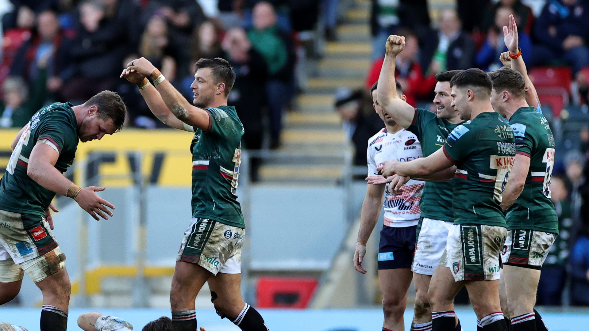 Leicester hold off Saracens rally to boost play-off hopes