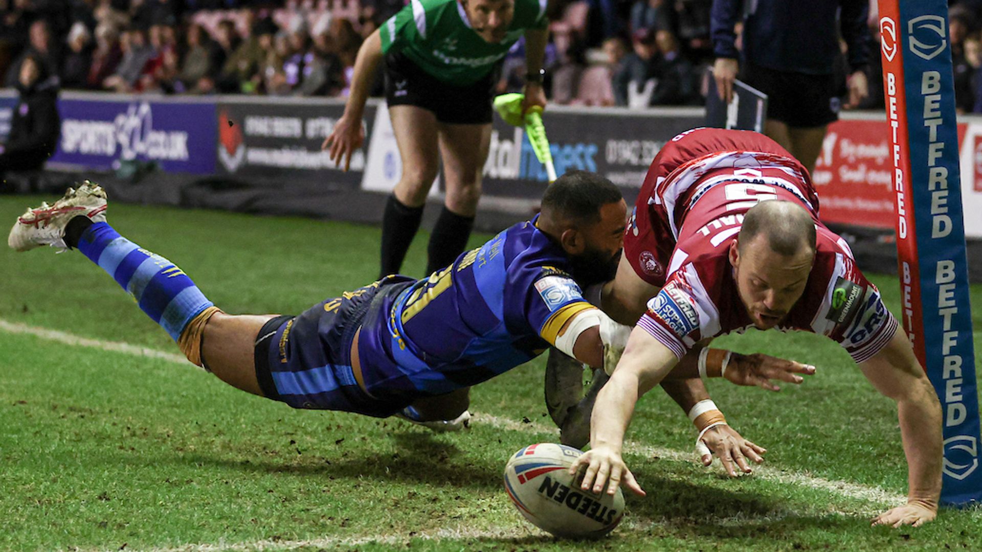 Marshall scores four tries as Wigan run riot against Wakefield