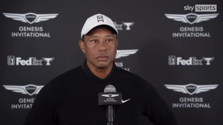 Tiger Woods has apologized after being criticized for handing a tampon to Justin Thomas, an action he says 
