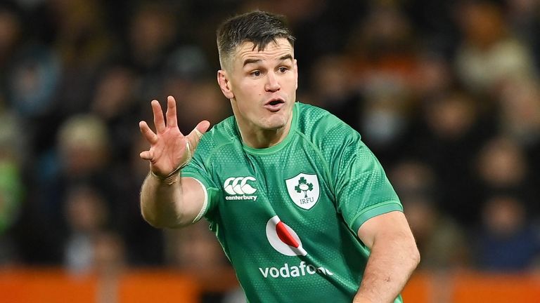 Johnny Sexton is fit to play for Ireland in Saturday's Six Nations clash with France