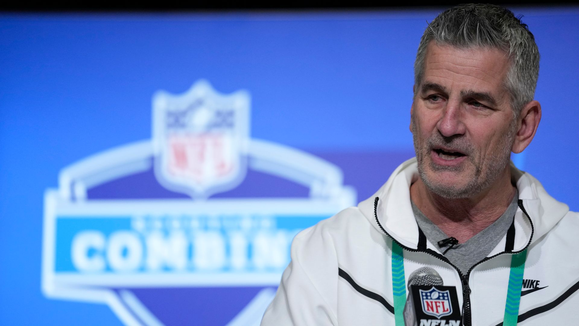 Panthers acquire No 1 pick from Bears in blockbuster trade