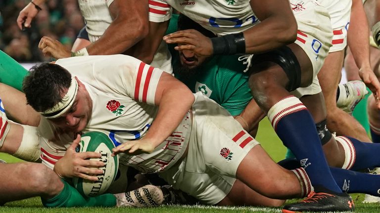 Jamie George est passé en seconde période avec l'Angleterre à 14 joueurs