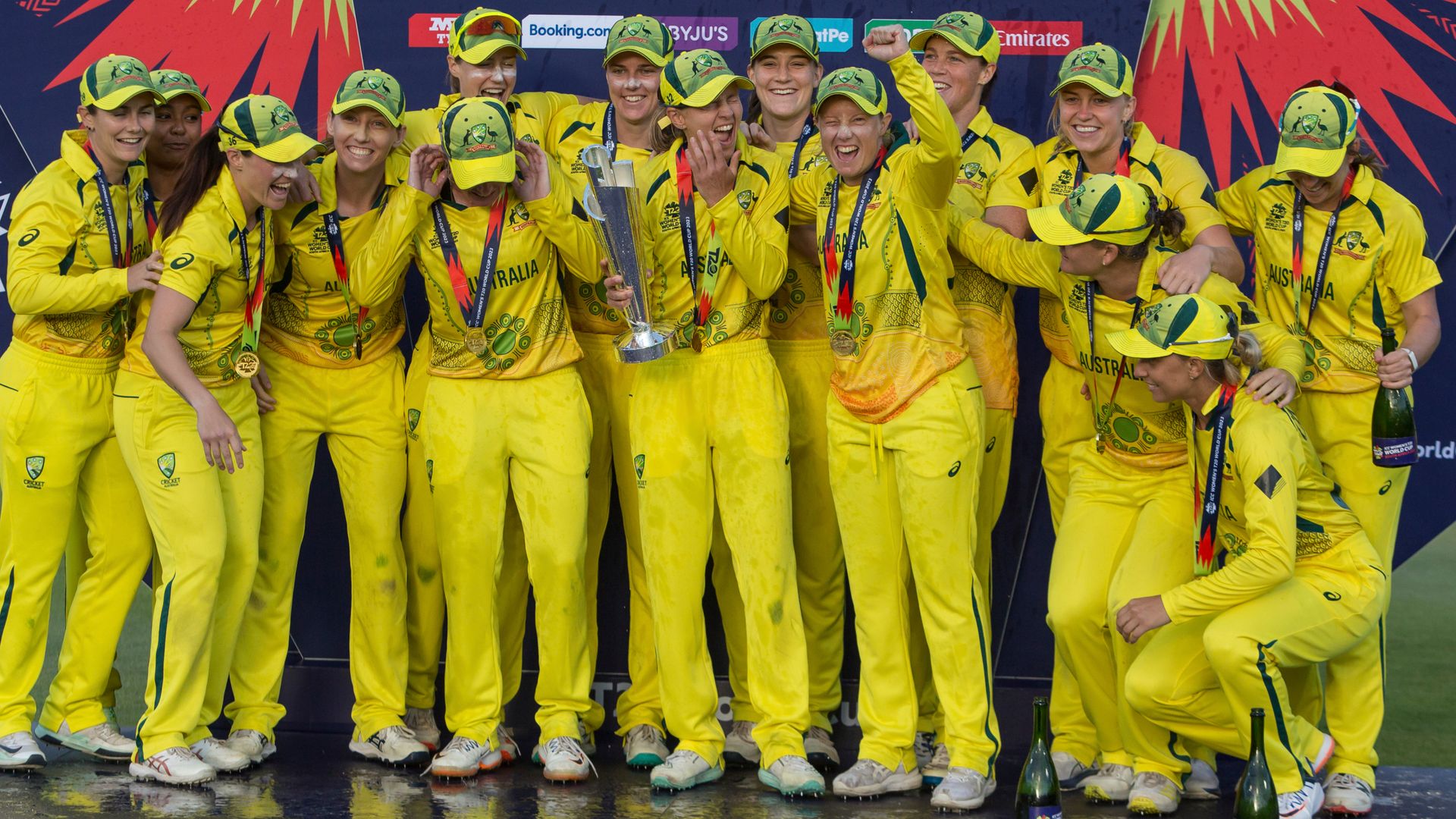New pay deal for Australia women's cricketers a 'major step forward'