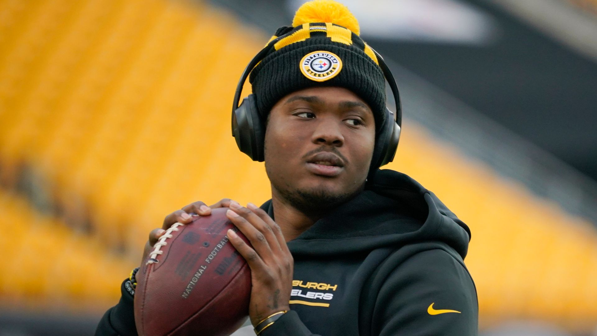 Haskins was drugged, blackmailed and robbed before death, says lawsuit