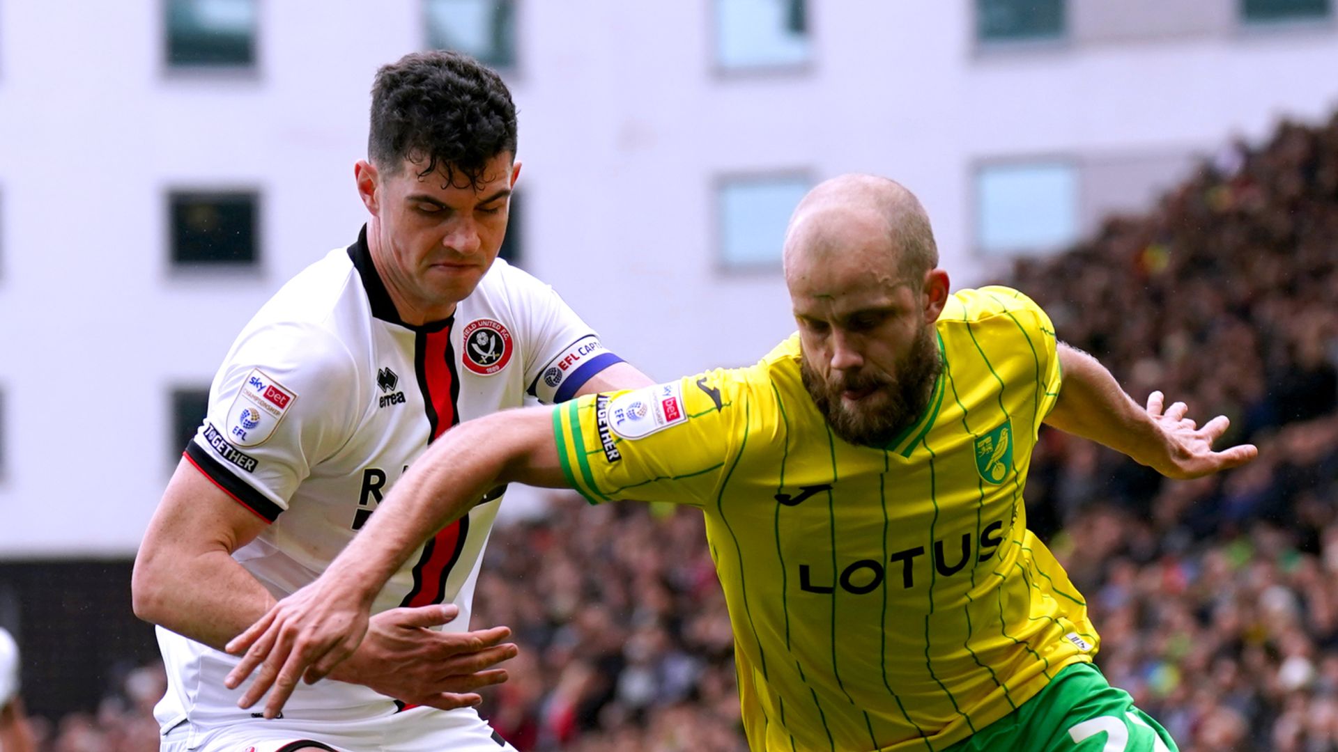 Sheff Utd edge Norwich to tighten grip on second