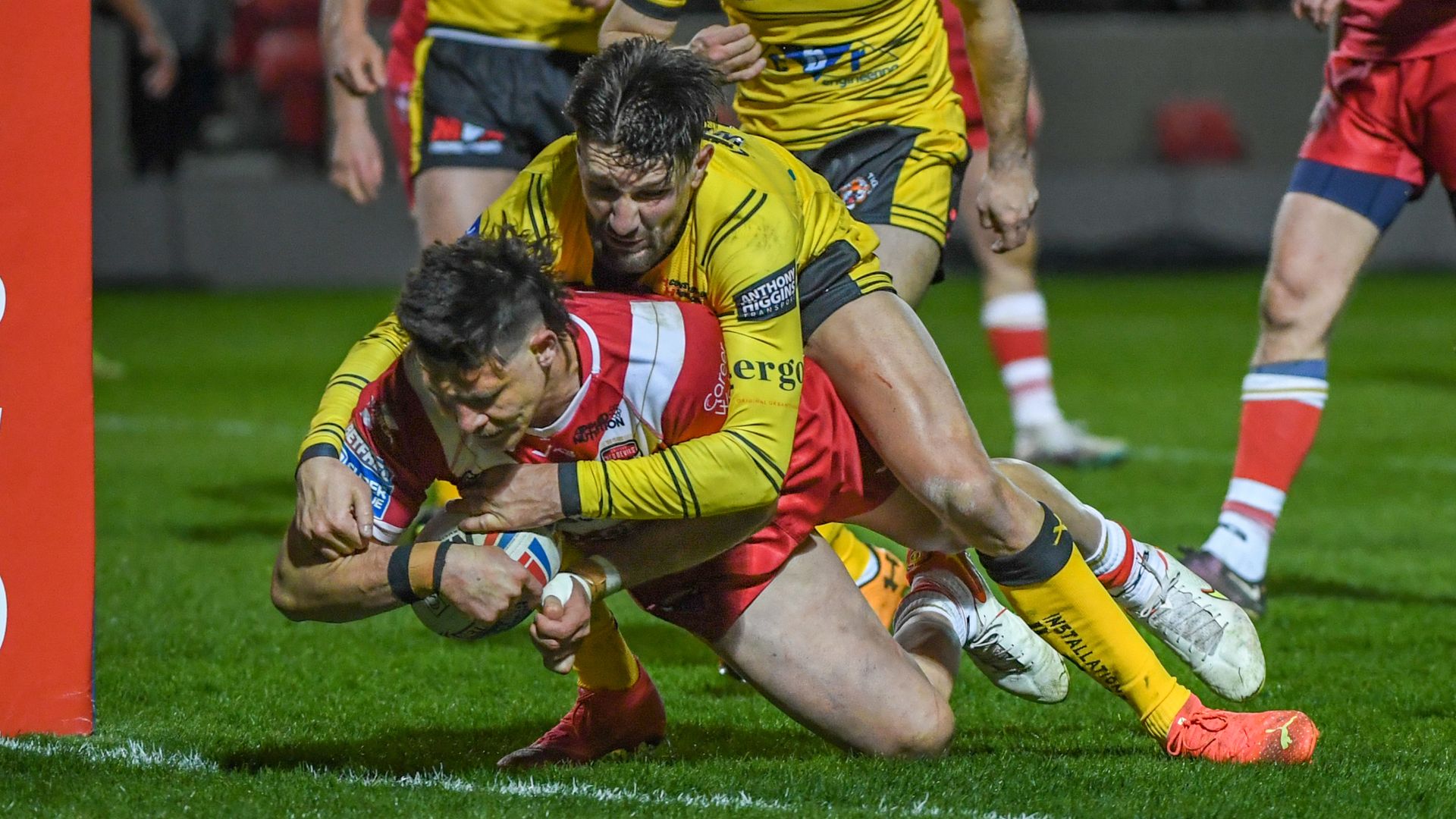 Play-off chasing Red Devils battle past struggling Tigers