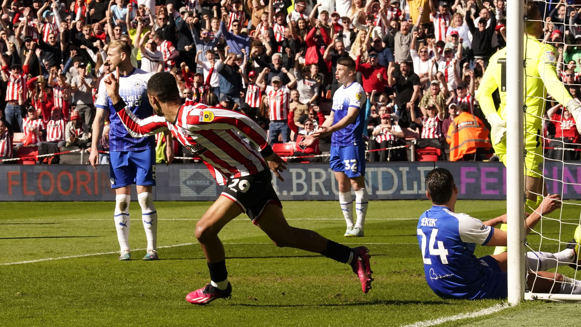Ndiaye edges Sheff Utd closer to promotion